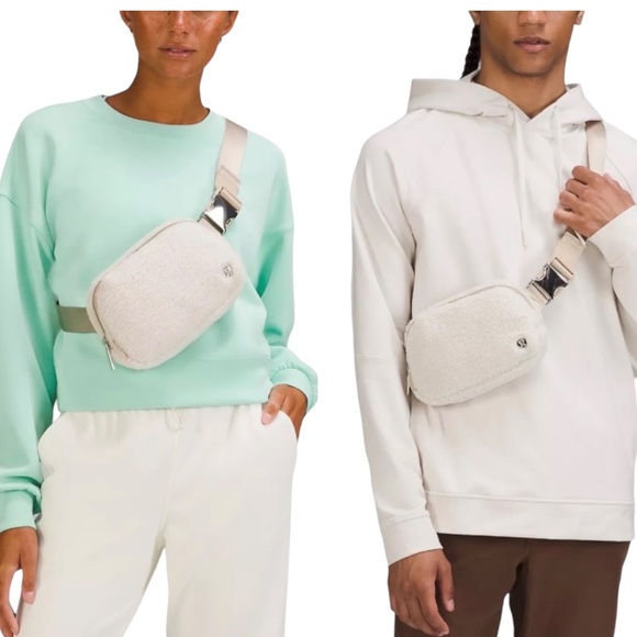 Lululemon Everywhere Fleece Belt Bag 1L - Picture 7 of 11